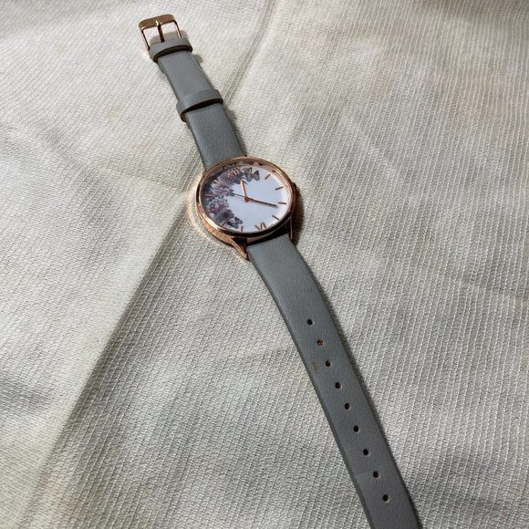 Flowery Dial Grey Straps Watch - Picture 2 of 4